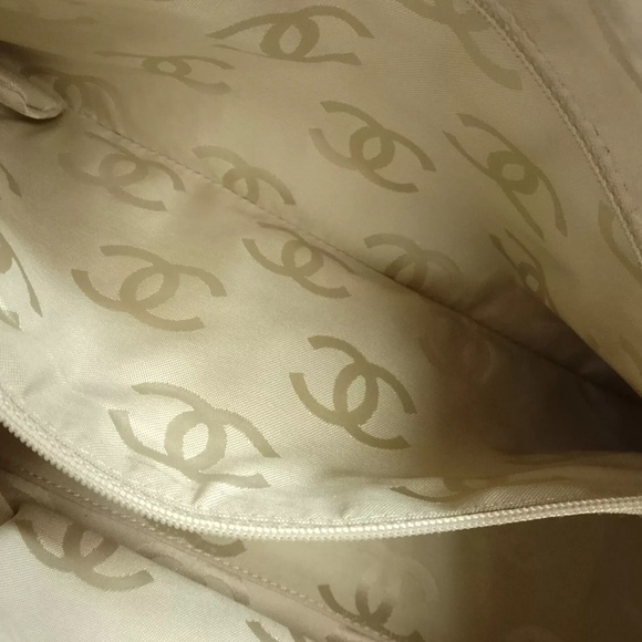 CHANEL CC WILD STITCH CALFSKIN SHOULDER BAG - Picture 11 of 13